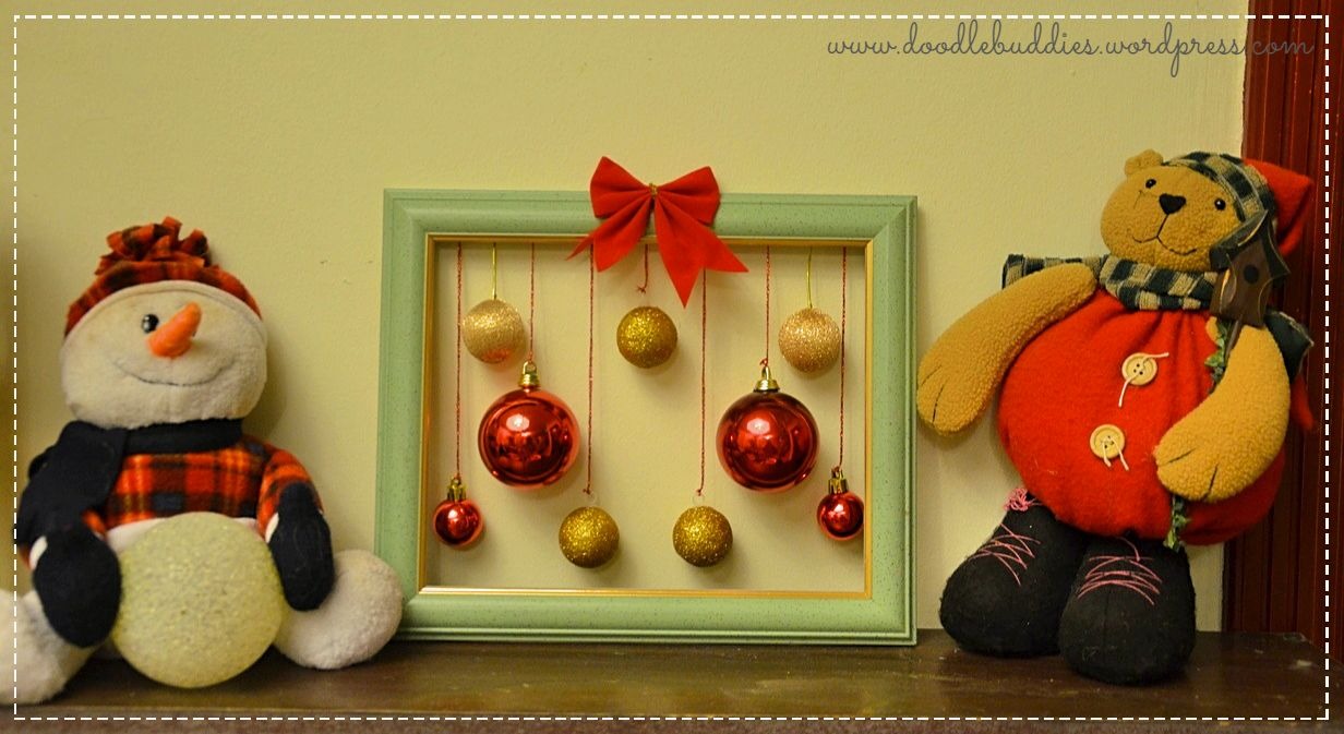 Upcycle the photo frame to make a wreath